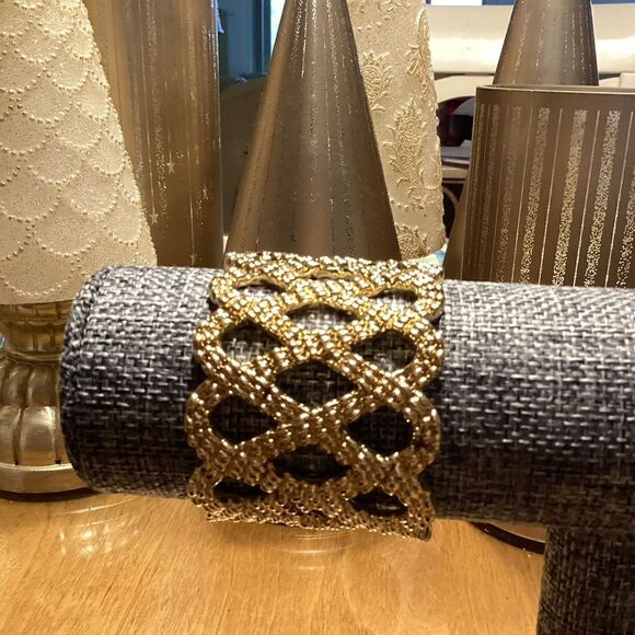 Lilly Pulitzer Brand Women’s Wide Goldtone Cuff Bracelet - Picture 6 of 11